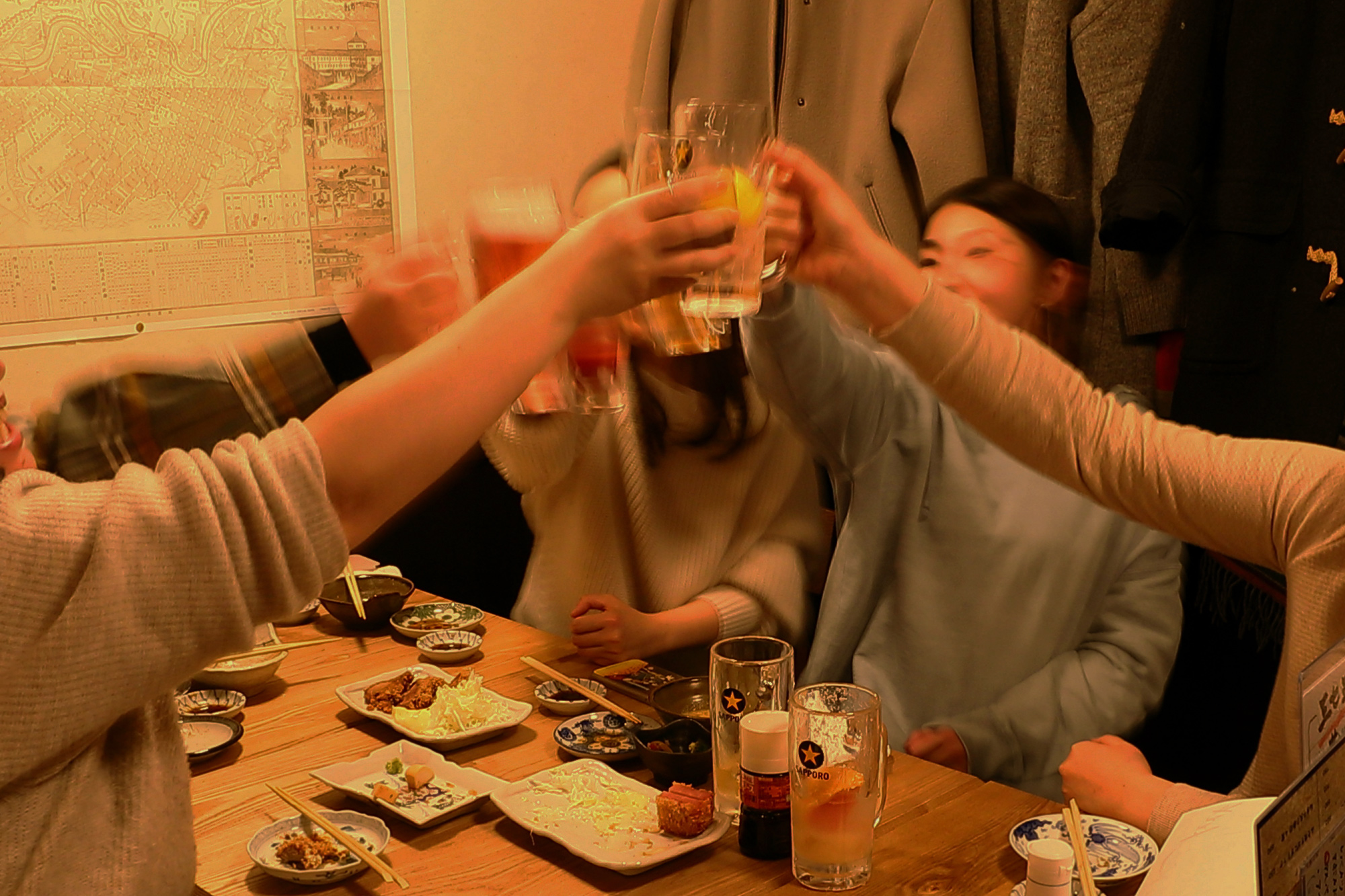 仙台駅前の気軽に飲める横丁居酒屋 | 新伝馬町 三七三（みなみ）【公式】